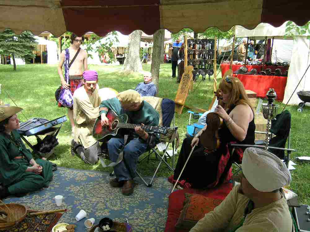 Robin and Dave Kavehane jam - Northern Oaken War Maneuvers 2009