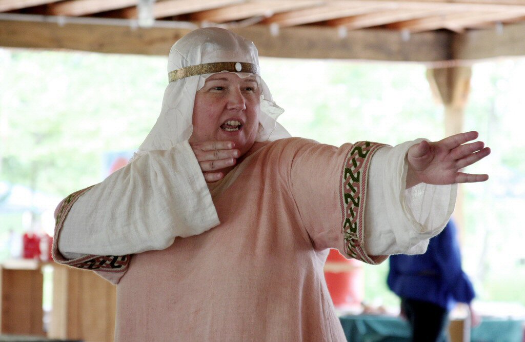 Slideshow of performers: actors, singers, musicians, etc.