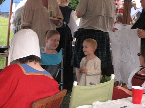 A small guest performs at Second Bardic Roundhouse